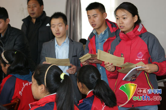 南京航空航天大学研究生支教团“共育民族团结花”公益助学计划启动。